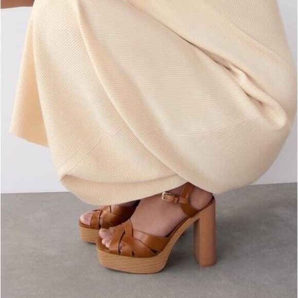 Zara‎ Block Leather Platform Women's 8 US /39 EU Wide Heels Ankle Buckle Strap - Picture 5 of 15